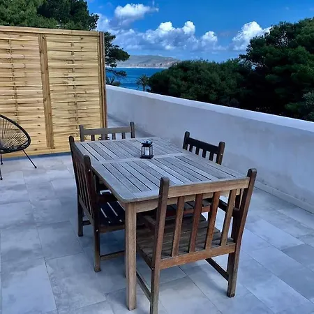 Dimora Delle Tonnare بيت ضيافة 4*