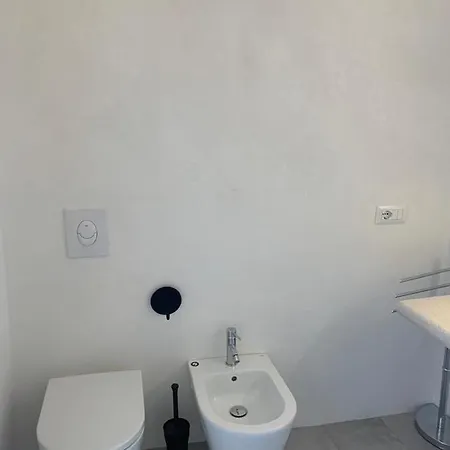 Dimora Delle Tonnare بيت ضيافة 4*