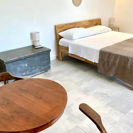 Dimora Delle Tonnare بيت ضيافة