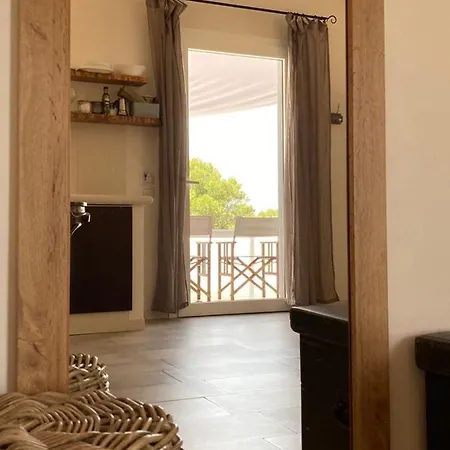 Dimora Delle Tonnare بيت ضيافة 4*