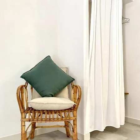 Dimora Delle Tonnare بيت ضيافة 4*